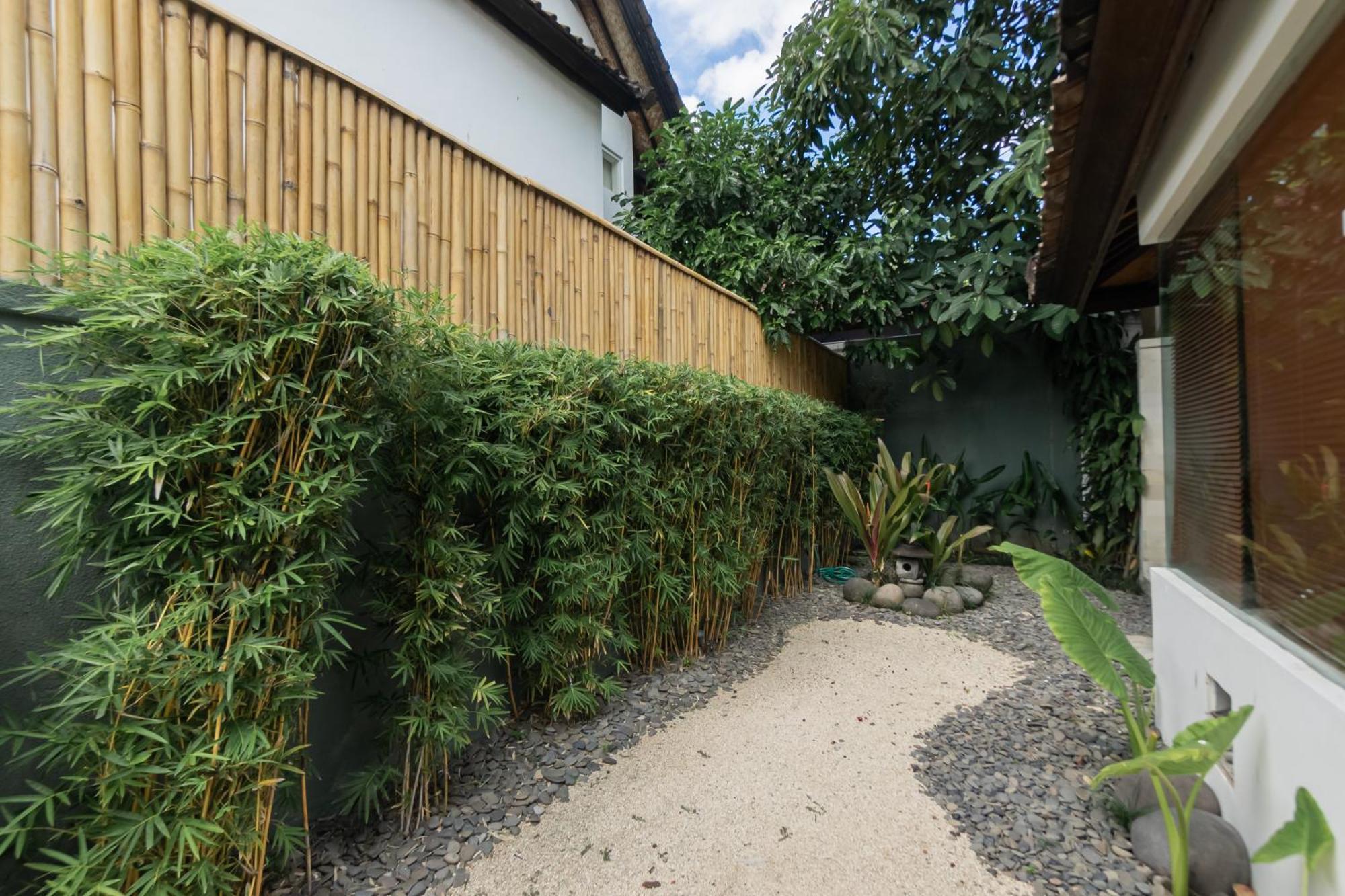 Four On Drupadi Villa Seminyak Buitenkant foto